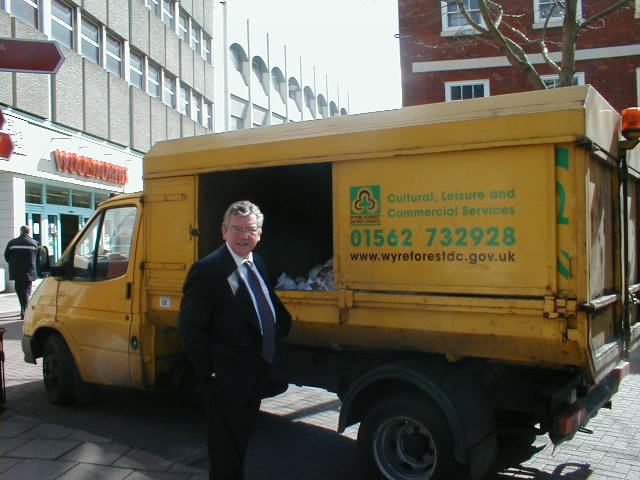 jamesdudleylittercart.jpg
